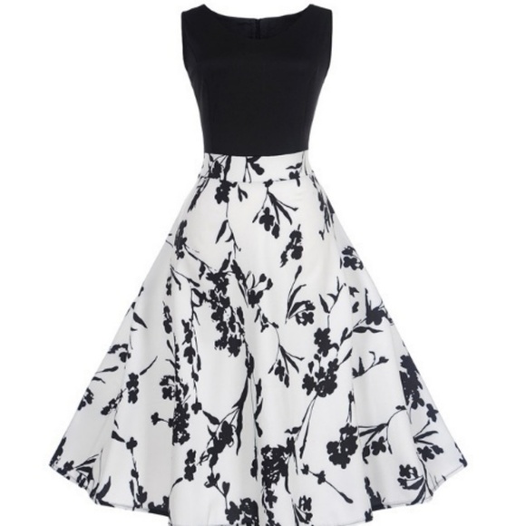 GloryStar Dresses & Skirts - Sleeveless v-neck dress GloryStar Dresses & Skirts - Sleeveless v-neck dress